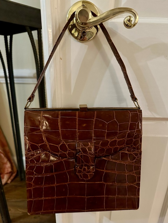 Other - Classic Brown Croc-Embossed Ladies’ Leather Shoulder Bag